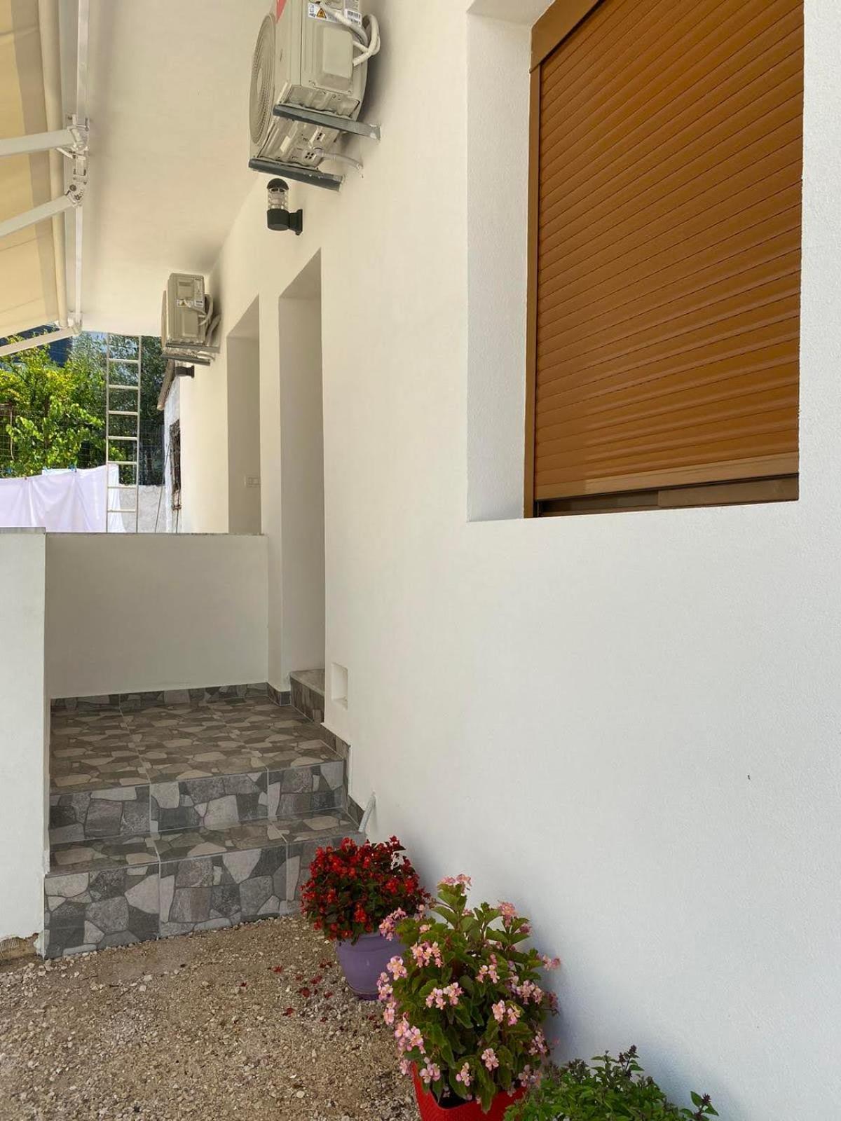 Rentrooms Geni Εξαμίλιο Εξωτερικό φωτογραφία